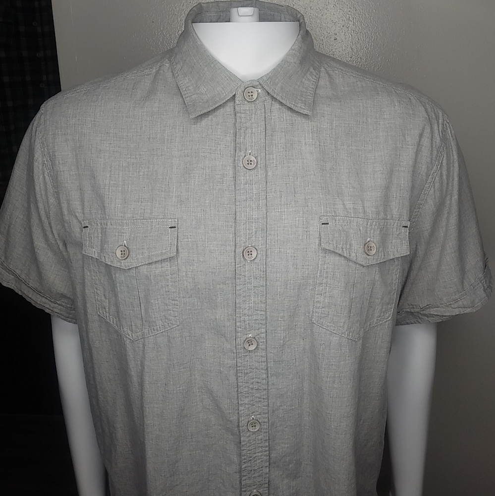 Dakota Grizzly Short Sleeve Gray Shirt